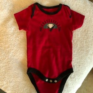 5 for $25–NEW ONESIE- FADED GLORY